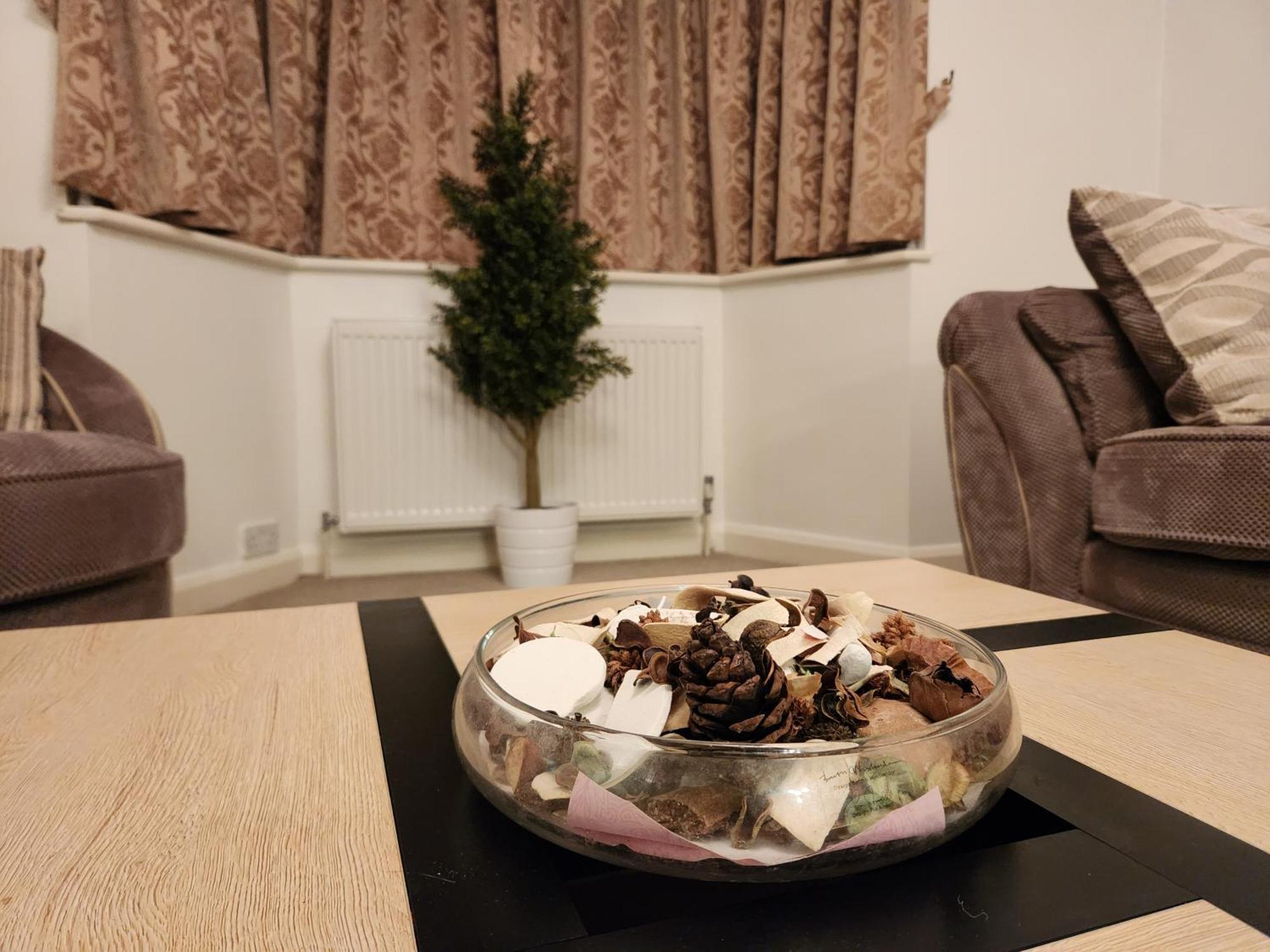 Elmdon House With 4 Spacious Bedrooms To Choose Бірмінгем Екстер'єр фото