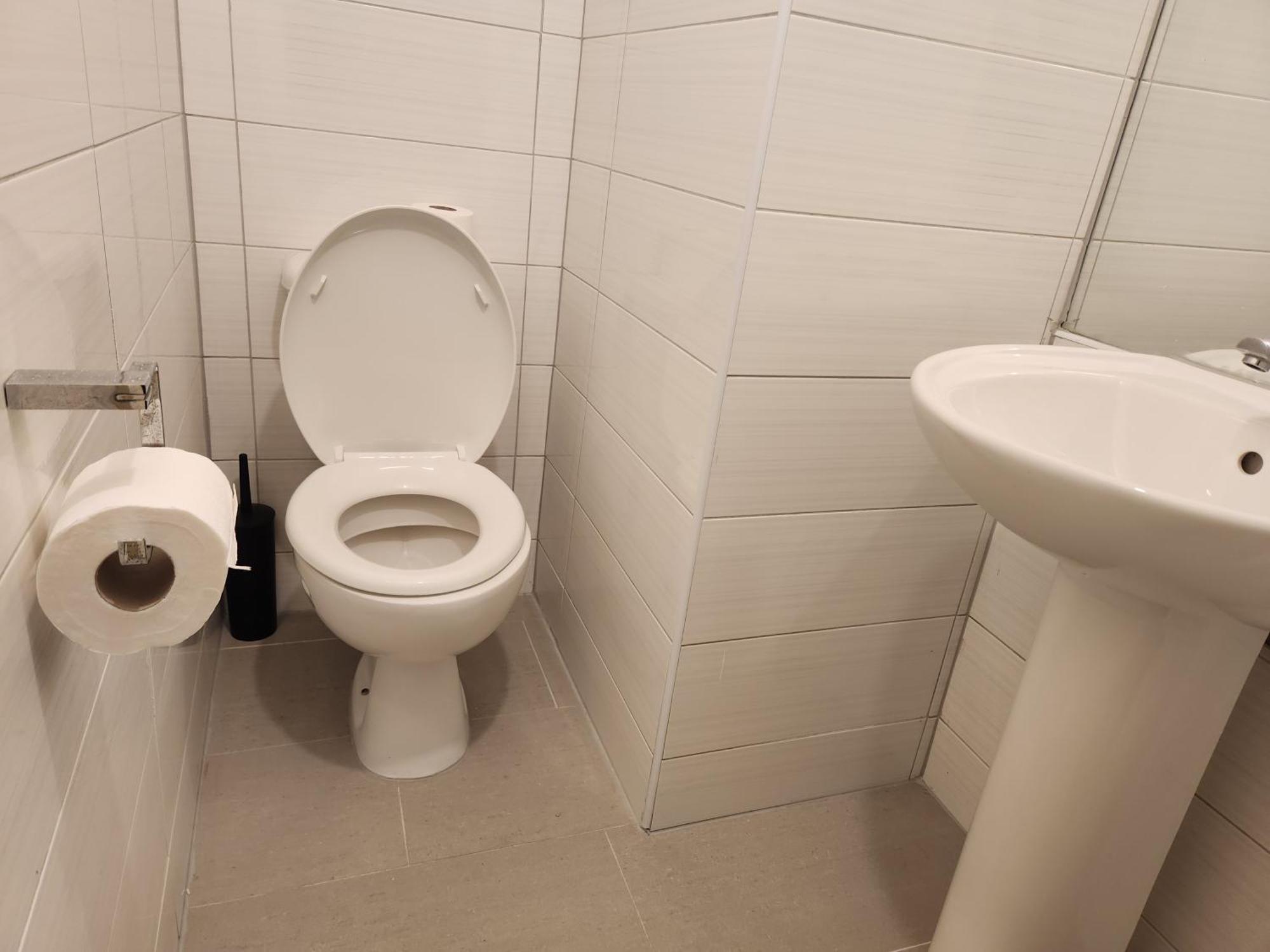 Elmdon House With 4 Spacious Bedrooms To Choose Бірмінгем Екстер'єр фото